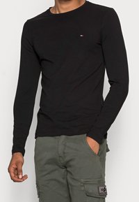 Tommy Hilfiger Langarmshirt - black