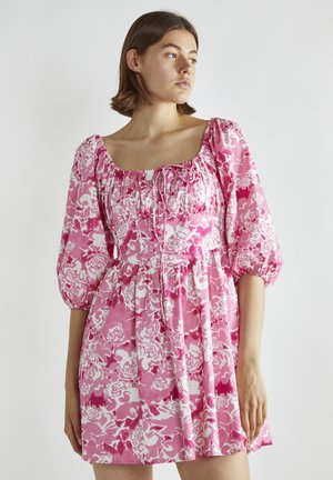 SKATER - Hverdagskjole - pink roses