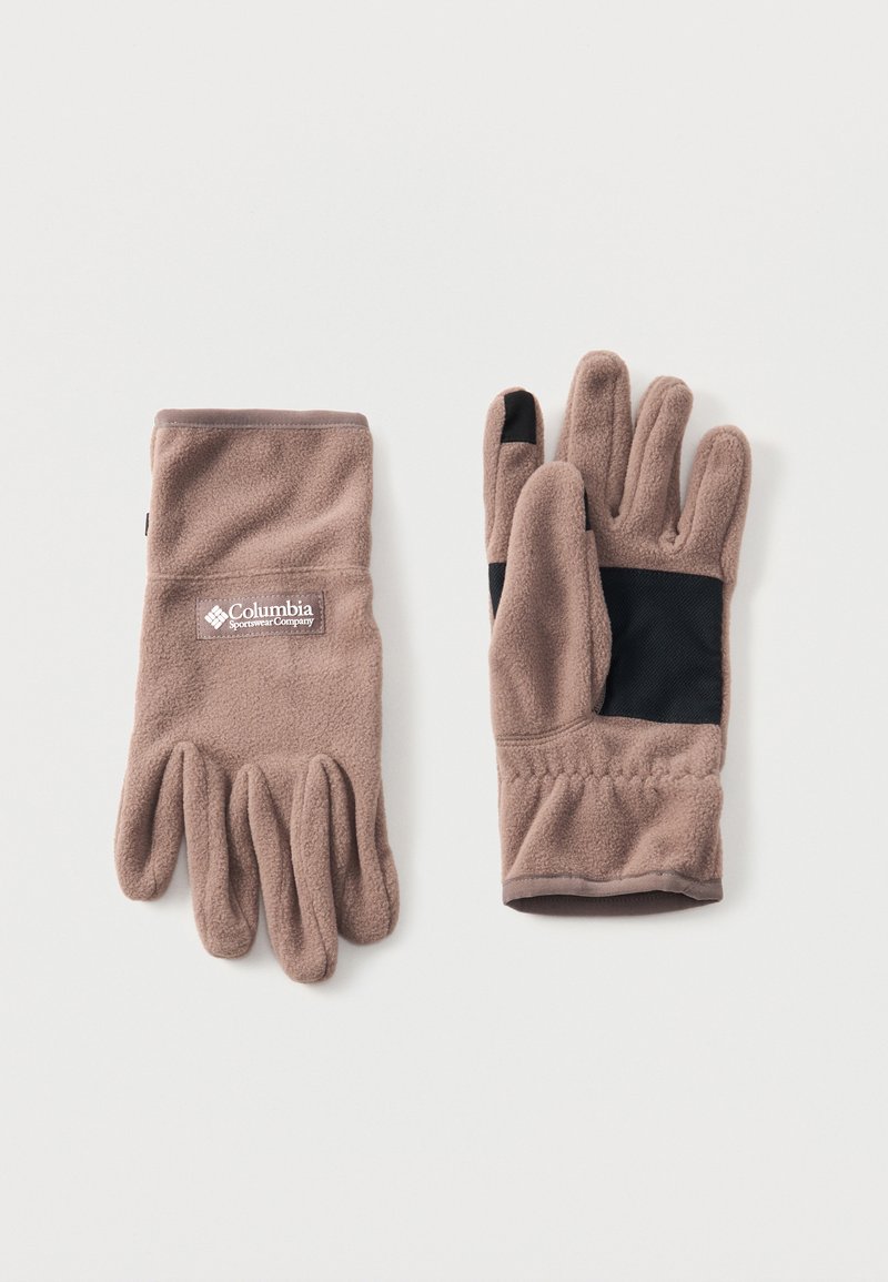 Gants en polaire marron avec le logo Columbia Sportswear, l'un montre la paume avec des patchs noirs antidérapants, l'autre le dos.