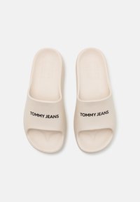 Tommy Jeans FLATFORM POOL SLIDE - Iešļūcenes - newsprint