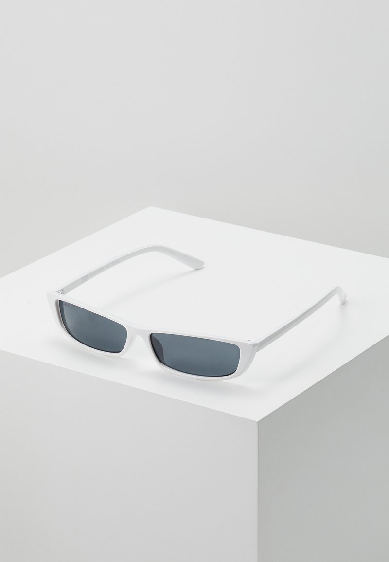 Urban Classics SUNGLASSES TUNIS - Slnečné okuliare - white/black