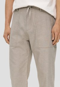 s.Oliver - Spodnie materiałowe