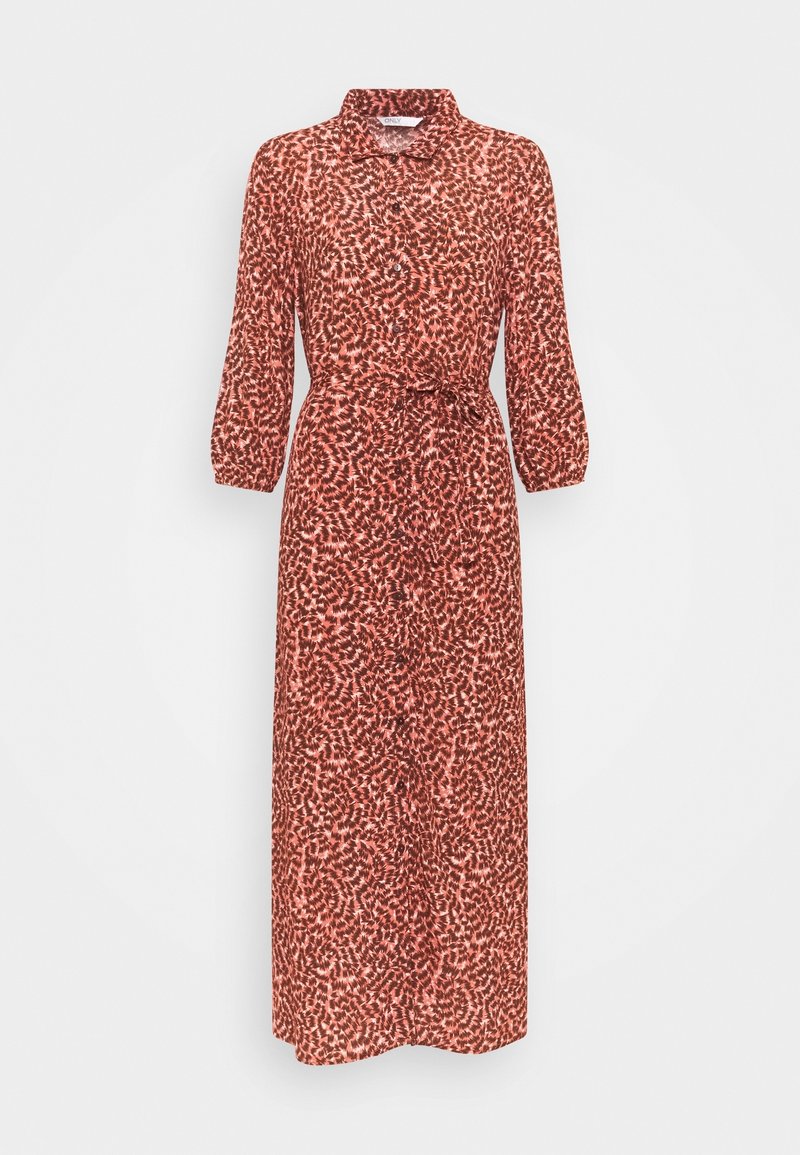 Robe longue à manches longues avec col, boutonnée à l'avant, ceinture à la taille, et motif abstrait en spirale rouge sur un fond clair.