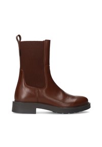 Bruine leren enkelboot met ribbel-elastische panelen, een trekstrip en een solide zwarte rubberen zool met een lichte hak.