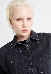 ONLY ONLGRACE 3/4 RHINESTONE - Button-down blouse - washed black