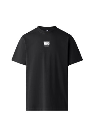 Musta lyhythihainen t-paita, jossa valkoinen "The North Face 1966" -teksti ja logo rinnan keskellä.