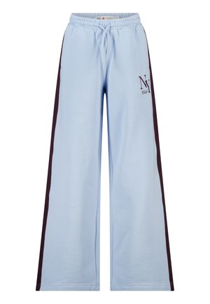 Lichtblauwe wijde sweatpants met donkere strepen aan de zijkant en een taille met trekkoord, met een klein "NY"-logo op het bovenste linkerbeen.