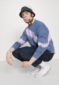 Levi's® SEASONAL CREW UNISEX - Camisola - sun dream lilac air