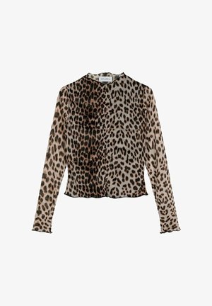 Lāču raksta garās piedurknes blūze vieglā audumā, ar maigu tekstūru, augstu apkakli, sakrogoto detalizāciju un nedaudz saīsinātu apakšmalu.