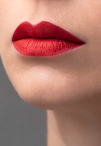 KORRES MORELLO MATTE LASTING LIP FLUID - Läppglans - 53 red velvet