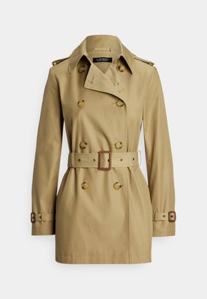 Trench coat kaki con design doppiopetto, grandi bottoni, vita con cintura, mostrine sulle spalle e maniche lunghe. Tessuto dalla texture liscia.