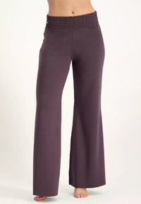 Unausgewählt, berry