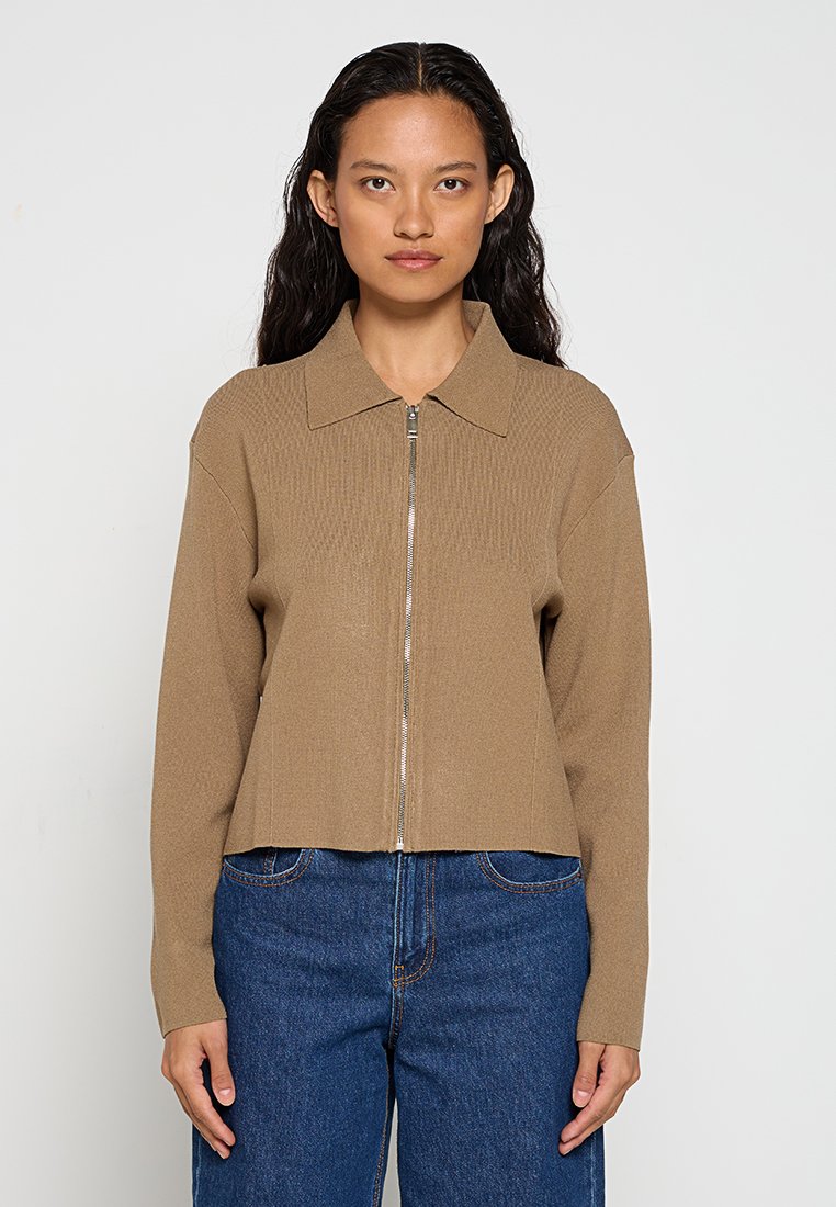 Soaked in Luxury Vest bruin