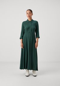 YAS Petite YASSAVANNA LONG SHIRT DRESS  - Maksi garuma kleita - sycamore