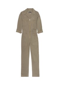 Jumpsuit verde oliva con cierre frontal, dos bolsillos en el pecho, mangas enrolladas y cintura ajustada, fabricado con un material robusto de mezcla de algodón.