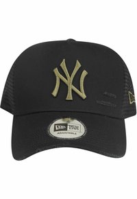 Schwarze verstellbare Baseballkappe mit einem strukturierten schwarzen Mesh-Rücken. Beinhaltet ein gesticktes olivgrünes NY-Logo auf der Vorderseite und ein markiertes Innenschild.