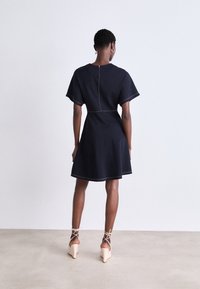 Tommy Hilfiger Rochie din jerseu - desert sky