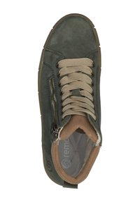 Olivengrün suede High-Top-Schuh mit beigen Schnürsenkeln und einem seitlichen Reißverschluss. Verfügt über eine sandfarbene Kragenpolsterung und eine Gummisohle.