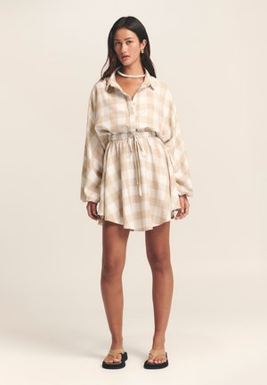 SHAUNA MINI - Tričkové šaty - sand check