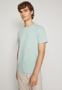 BOSS TALES - Navadna majica - turquoise/aqua