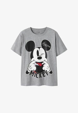 Grå T-shirt med korte ærmer, der har et stort sort og hvidt Mickey Mouse grafik med rød tunge detalje og "Mickey Mouse" tekst nedenunder.