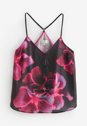 Satin-Blumencami mit schwarzem Hintergrund, das große rosafarbene Rosen zeigt, dünne schwarze Träger und ein V-Ausschnitt-Design hat. Detaillierte Nähte in Kontrastfarbe.