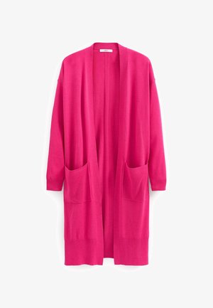 Cardigan largo color rosa brillante con abertura frontal, dos bolsillos delanteros y puños y dobladillo acanalados, exhibido sobre un fondo blanco.