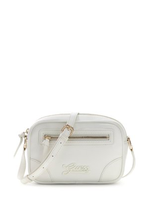 Sac bandoulière rectangulaire blanc avec sangle réglable, poche avant zippée et logo "Guess" embossé en blanc assorti.