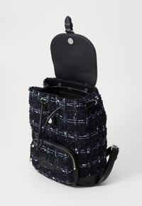 KARL LAGERFELD SKUARE BACKPACK BOUCLE - Hátizsák - dark navy boucle