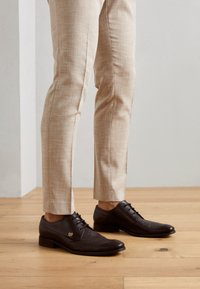 Δεν επιλέχθηκε, black