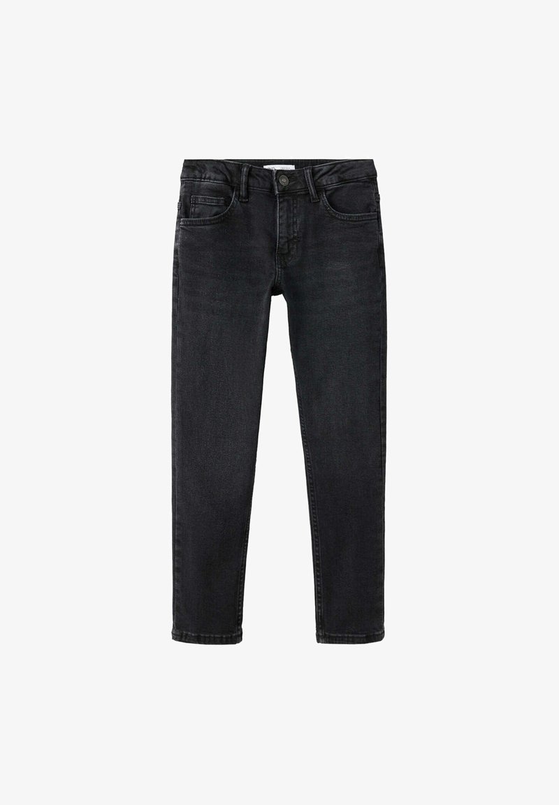 Jean en denim noir avec poches avant, passants de ceinture et fermeture par bouton, posé à plat sur fond blanc.