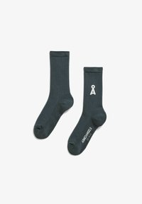 Unausgewählt, space steel