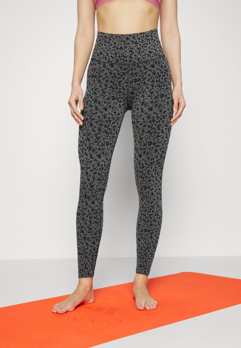 Athleta AURORA Leggings white Zalando.ie