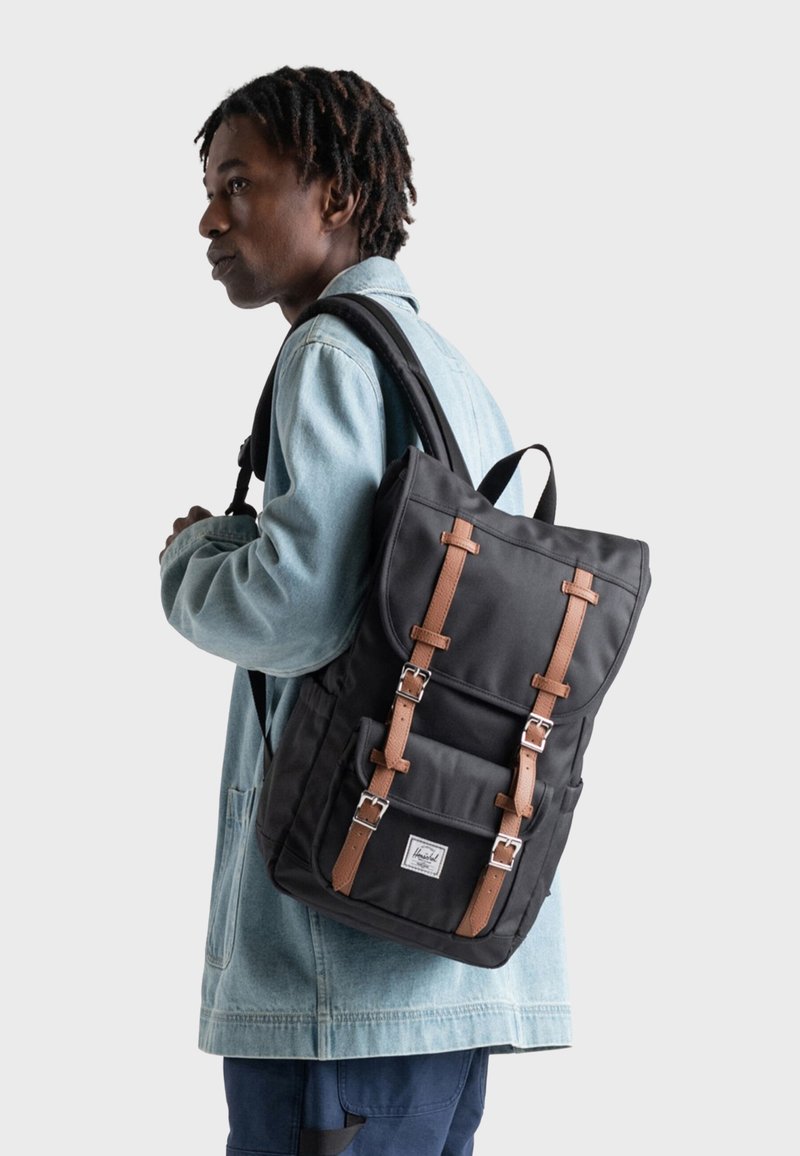 Herschel Supply Zaini Asos 7265AU ZAINO UOMO HERSCHEL SUPPLY RETREAT SMALL BACKPACK Herschel Supply Zaini Asos 7265AU ZAINO UOMO HERSCHEL SUPPLY RETREAT SMALL BACKPACK