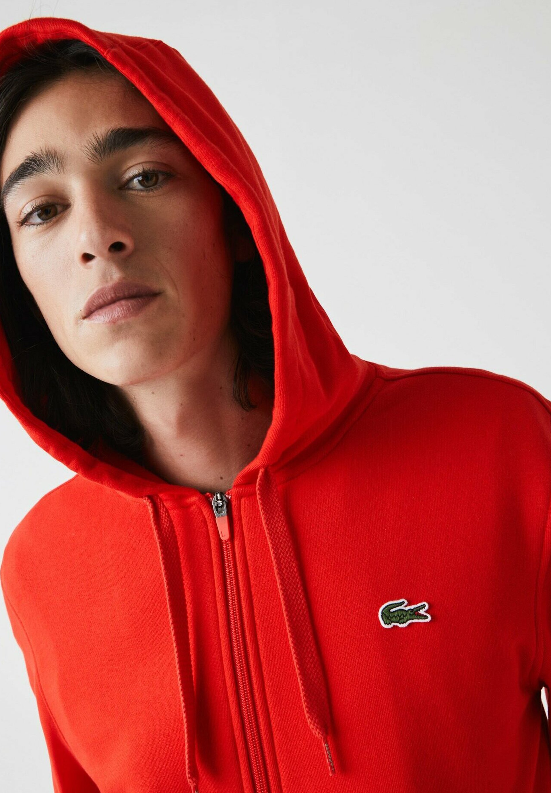sweat rouge lacoste