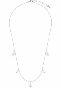 Collana in argento con catena presenta quattro elementi pendenti: due perle a forma di goccia e due sfere di argento, finitura lucida.