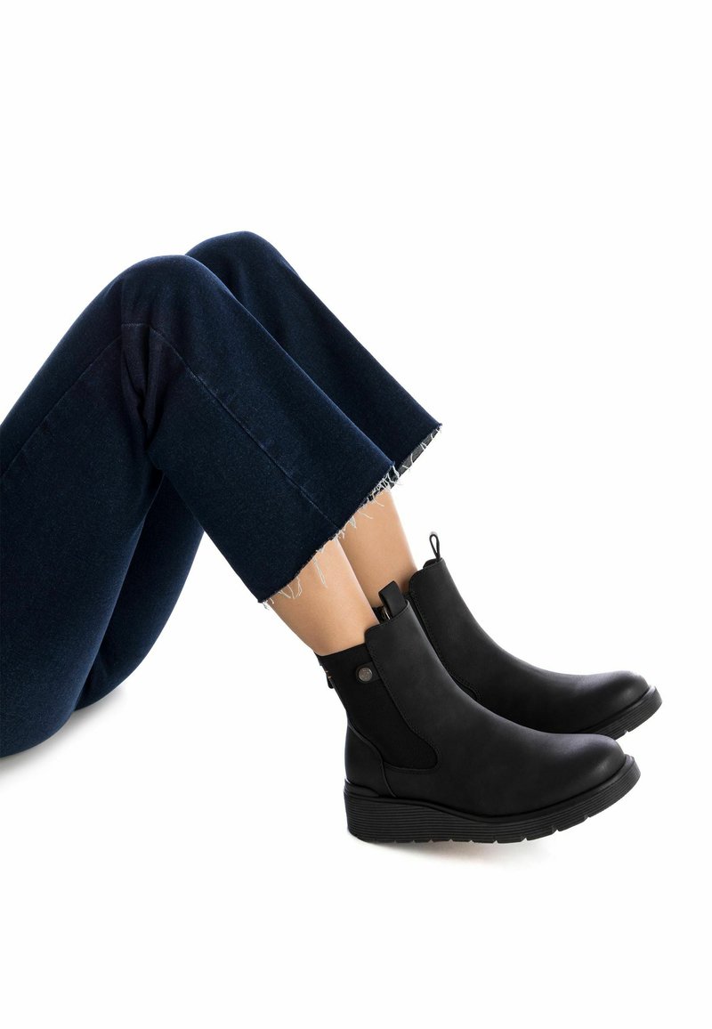 Refresh Botines de cuña - black