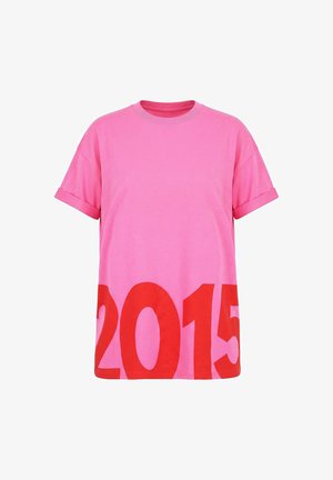 Studio Untold, T-SHIRT, OVERSIZED, 2015 PRINT - T-shirt imprimé - pink