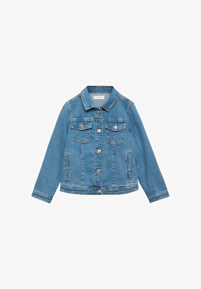 Svetlo moder traper jakna s gumbom spredaj, dvema žepoma na prsih s poklopcem, srebrnim okovjem in dolgimi rokavi s klasičnim ovratnikom.