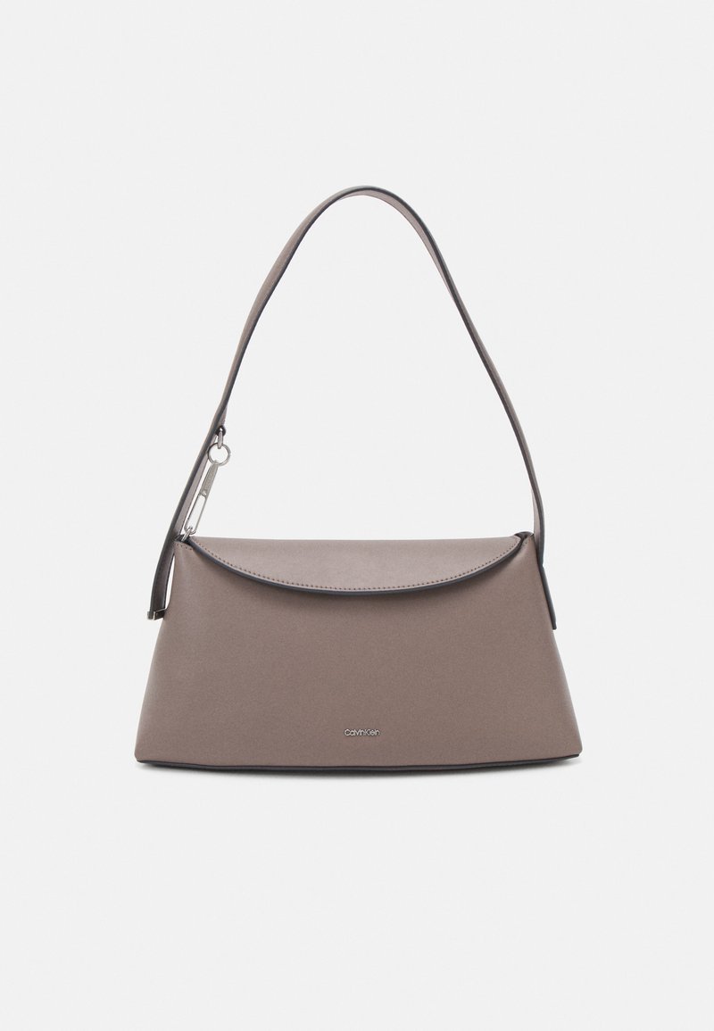 Calvin Klein SOFT SCULPT SHOULDER BAG - Håndtasker - cinder