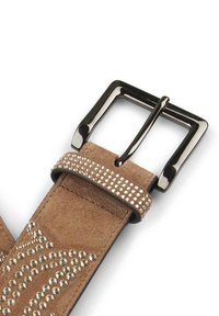 Brauner Wildledergürtel mit einem strukturierten Muster, verziert mit Strasssteinen und einer glänzenden schwarzenmetallschnalle.
