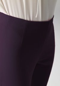 Unausgewählt, indigo purple