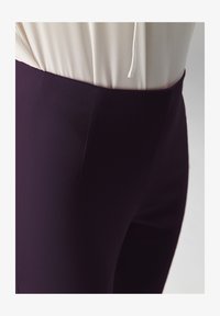 Unausgewählt, indigo purple