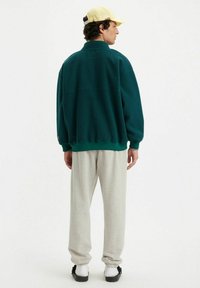 Levi's® SHORELINE HALF ZIP - Fleecegenser - deep sea moss