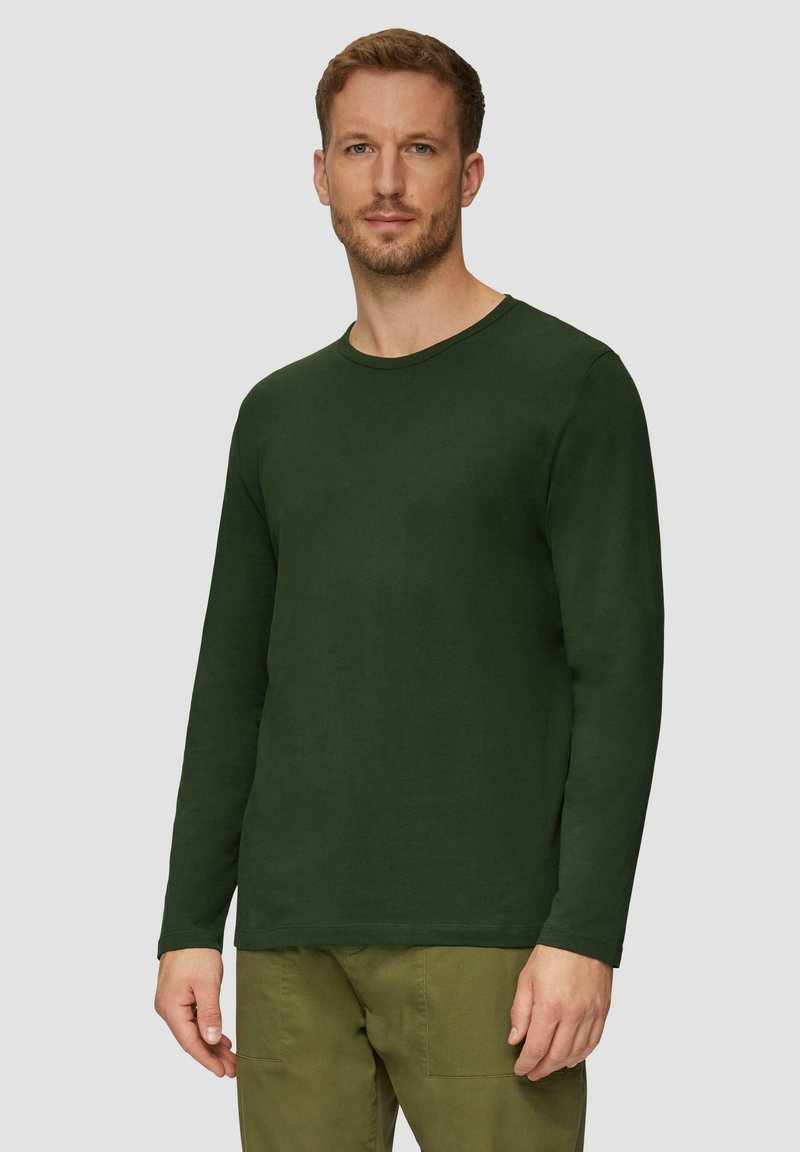 Groene lange mouwen shirt van zachte stof, met een ronde halslijn, aansluitende mouwen en een gladde textuur zonder zichtbare patronen.