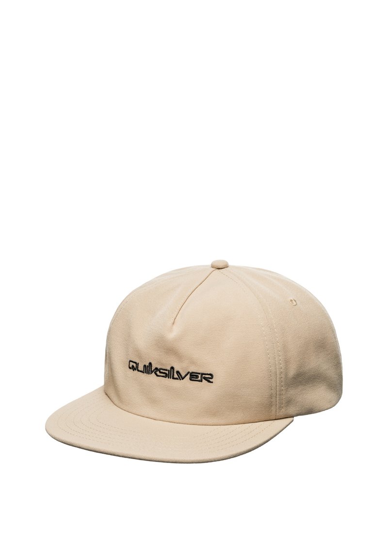 Bežová čiapka s ohnutým šiltom, vyrobená z textilného materiálu, s čierne vyšitým logom "Quiksilver" na prednej strane.