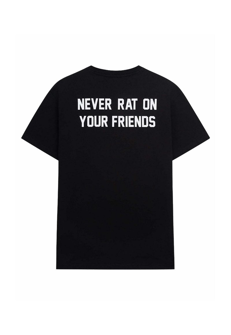 T-shirt en coton noir, à manches courtes, présentant un grand texte blanc au dos : "NE JAMAIS BALANCER SES AMIS." Encolure ronde.