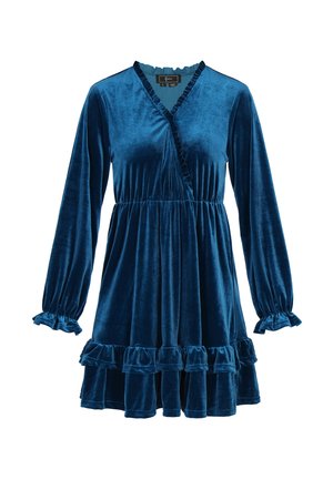 Samt-blaues Kleid mit Wickeldesign, langen Ärmeln, Rüschen am Ausschnitt und an den Manschetten sowie einem ausgestellten Rock mit Rüschenabschluss.