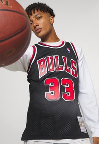 Mitchell & Ness CHICAGO BULLS SCOTTIE PIPPEN - Φανέλα NBA - black