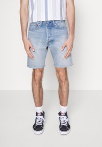 Levi's® 501® ORIGINAL - DENIM SHORT - Calções de ganga - z1352 medium indigo worn in